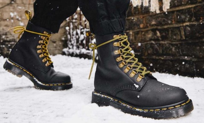 WINTERGRIP Dr Marten Boots